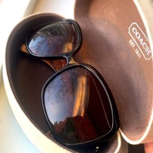 Coach sunglasses with original case and cloth
